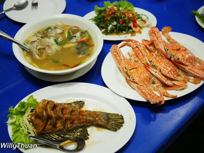 Phuket Floating Restaurants - amazingthailand.org