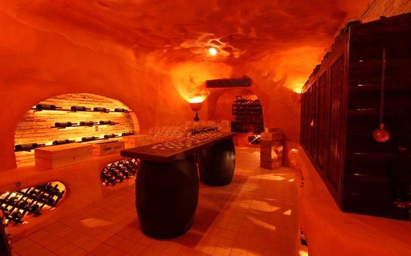 Royal Grill Room & Wine Cellar Pattaya - amazingthailand.org