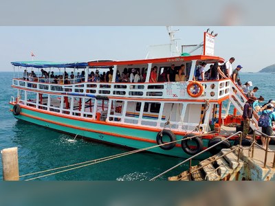 Ferries and boats - amazingthailand.org