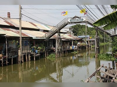 Klong Suan 100 Years Market - amazingthailand.org