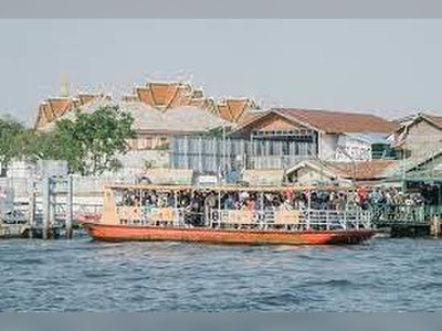 River Boats and Ferries in Bangkok - amazingthailand.org