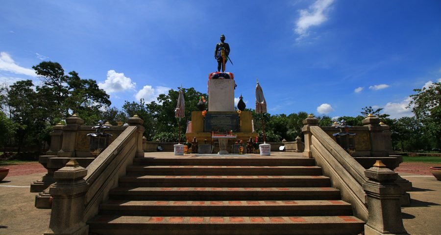 King U-Thong Monument - amazingthailand.org