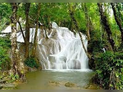 Pha Tad Waterfall