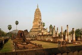 Wat Phra Prang - amazingthailand.org