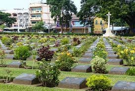 Kanchanaburi War Cemetery - amazingthailand.org