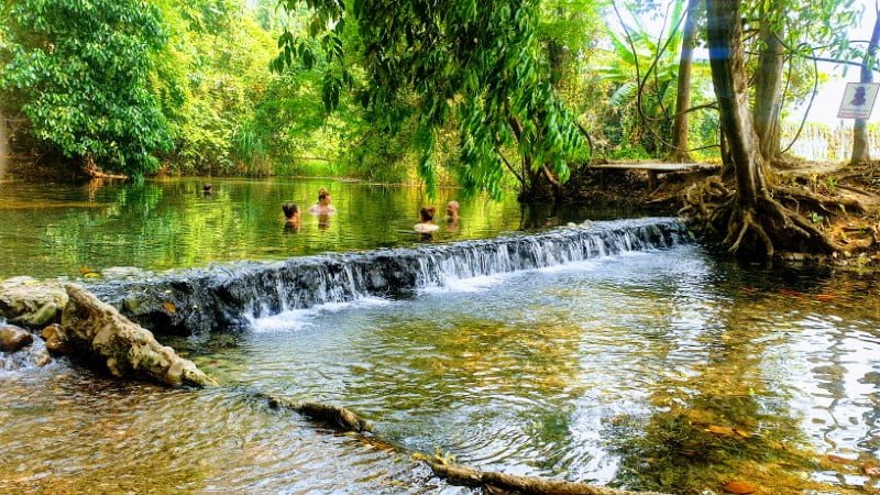 แช่น้ำพุร้อนท่าปาย - amazingthailand.org