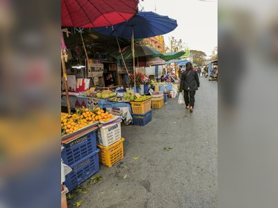 Sirikorn Fruit and Vegetable Market - amazingthailand.org
