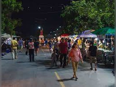 Cha-Am Night Market - amazingthailand.org