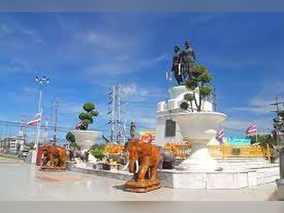 Phuket Heroines Monument - amazingthailand.org