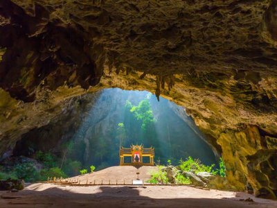 Visit the Phraya Nakhon Cave (Sam Roi Yot)