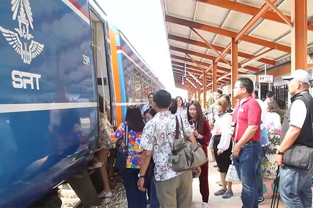 รถไฟระหว่างเมือง - amazingthailand.org