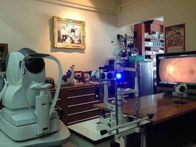 Dr.Pairat Eye Clinic - amazingthailand.org