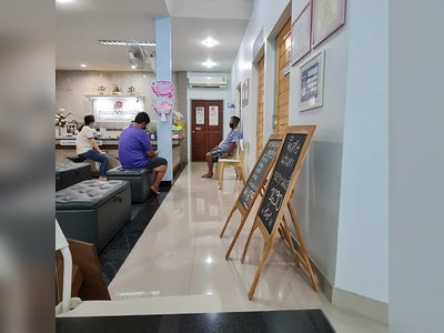 Kasamon Eye Clinic - amazingthailand.org