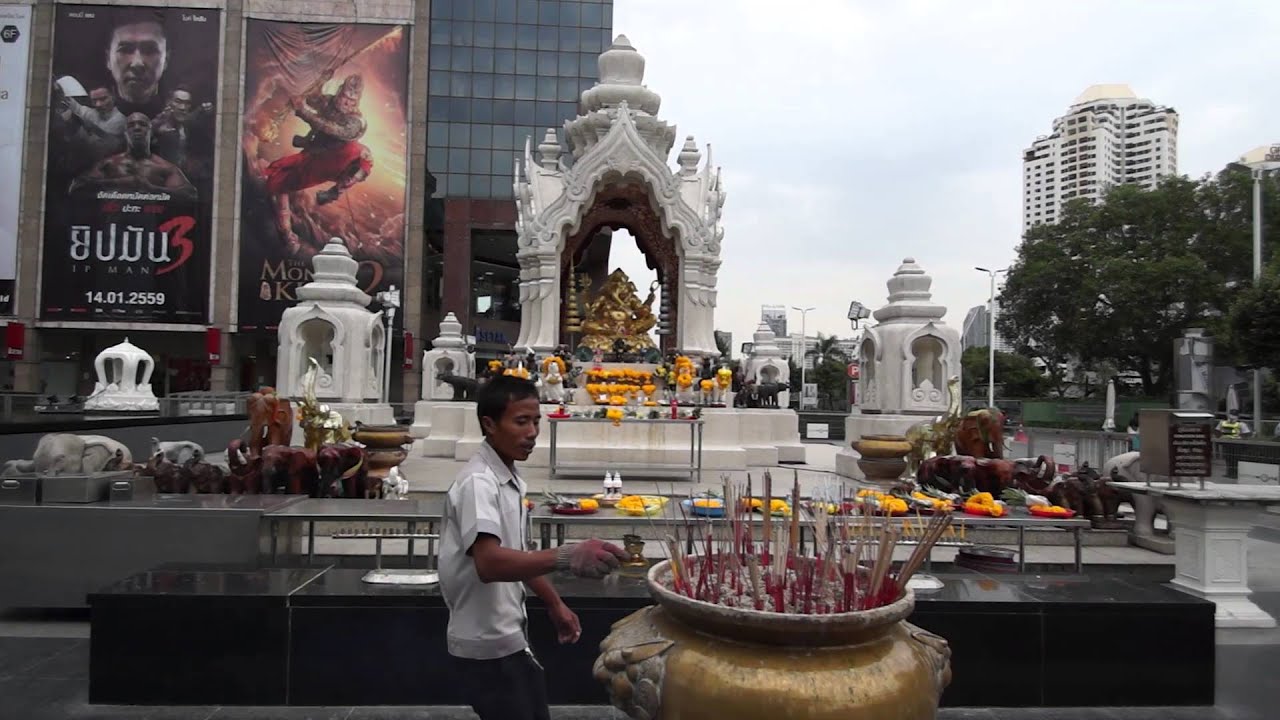 Ganesha Shrine in Bangkok - amazingthailand.org