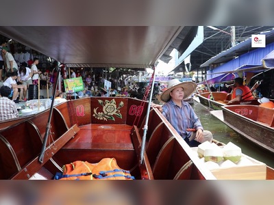 Damnoen Saduak Floating Market - amazingthailand.org