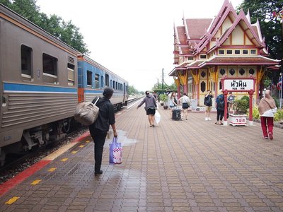 Hua Hin Travel by Train - amazingthailand.org