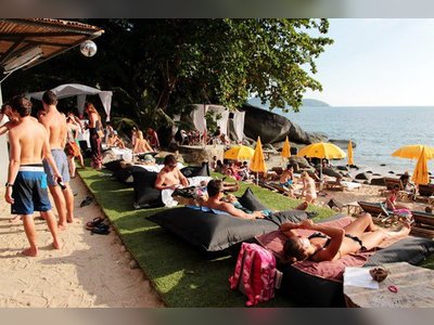 Iguana Beach Club in Phuket - amazingthailand.org