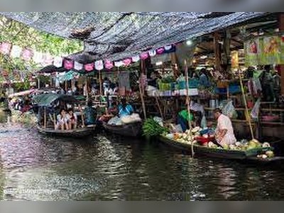 Khlong Lat Mayom Floating Market - amazingthailand.org