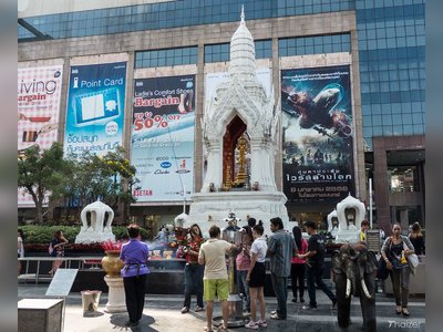 Trimurti Shrine in Bangkok - amazingthailand.org