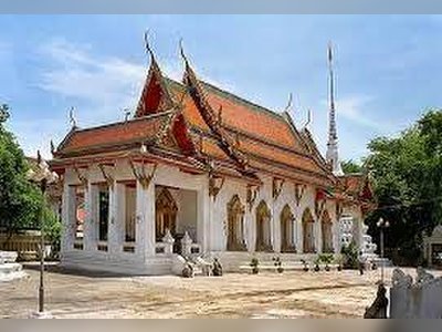Wat Suwannaram - amazingthailand.org