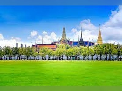 Sanam Luang Park (The Royal Field)