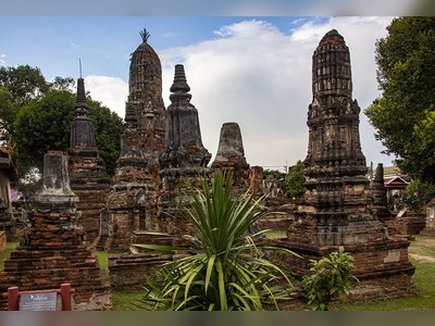 Wat Cherng Tha - amazingthailand.org