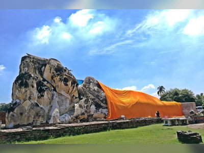 Wat Lokkayasutha - amazingthailand.org