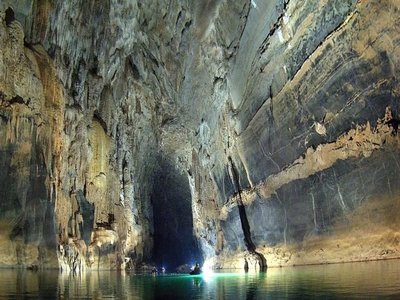 Explore the Massive Tham Lot Cave - amazingthailand.org