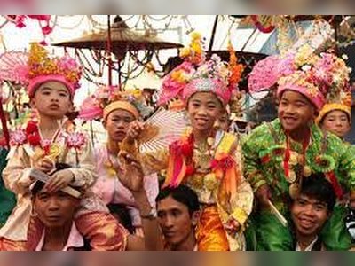 Buat Luk Khaeo Festival - amazingthailand.org