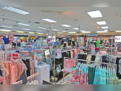 Kanokarn Shopping Mall - amazingthailand.org