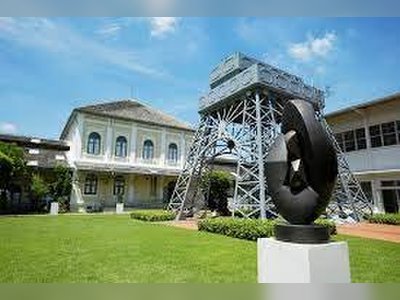 พิพิธภัณฑสถานแห่งชาติ หอศิลป์เจ้าฟ้า - amazingthailand.org