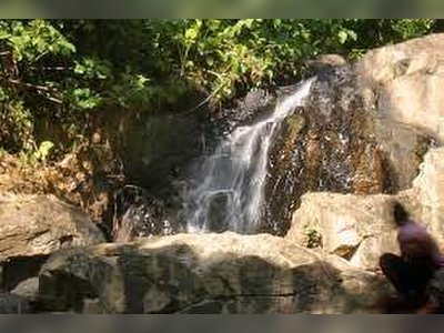 Ton Ao Yon Waterfall