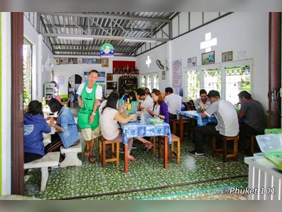 Boon Restaurant, a local gem near Phuket Town - amazingthailand.org