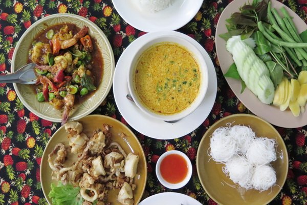 Nam Yoi Restaurant in Phuket Town | Amazing Thailand