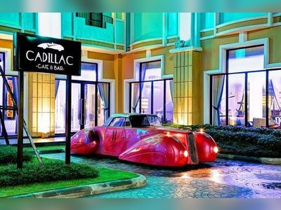 Cadillac Café & Bar, Wave Hotel Pattaya - amazingthailand.org
