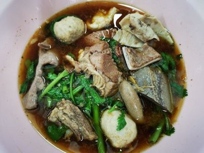 Jae Tho Beef Noodles - amazingthailand.org