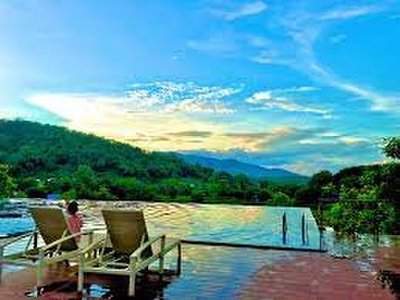 ChiangRai Lake Hill - amazingthailand.org