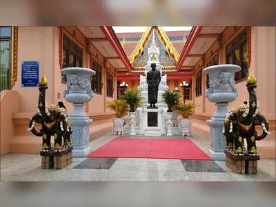 Wat Pichai Songkram - amazingthailand.org