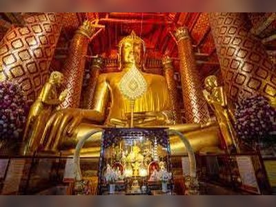 Wat Phanan Choeng - amazingthailand.org