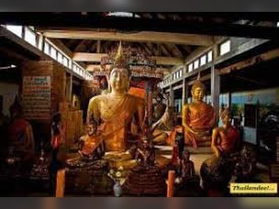 Wat Phu Khao Thong - amazingthailand.org